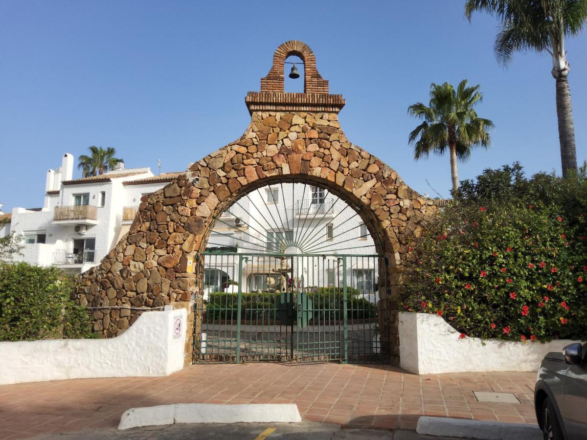 Tranquility Studio Apartment Malaga Exterior photo